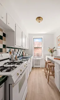 $435,000 | 310 Beverley Road, Unit 4F | Kensington