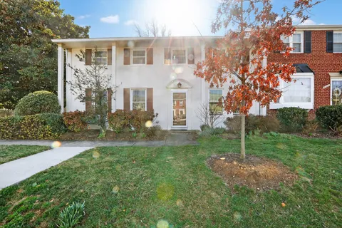Contact Agent | 2515 North Dearing Street, Alexandria, VA 22302