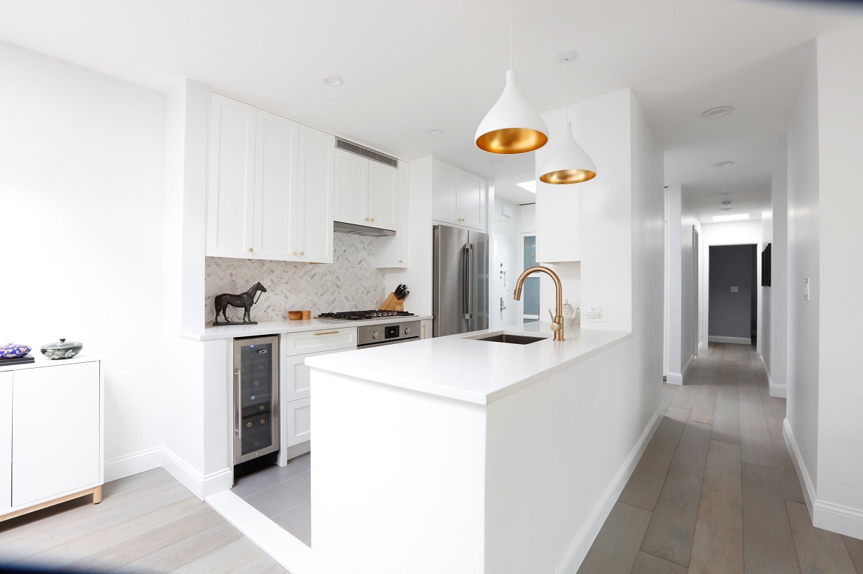 110 West 90th Street, Unit 5C Manhattan, NY 10024 - Photo 11 of 15 a kitchen that has a sink and a stove in it