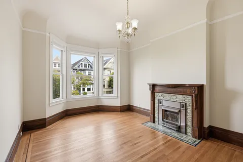$13,500 | 747-749 Clayton Street, Unit 747, San Francisco, CA 94117