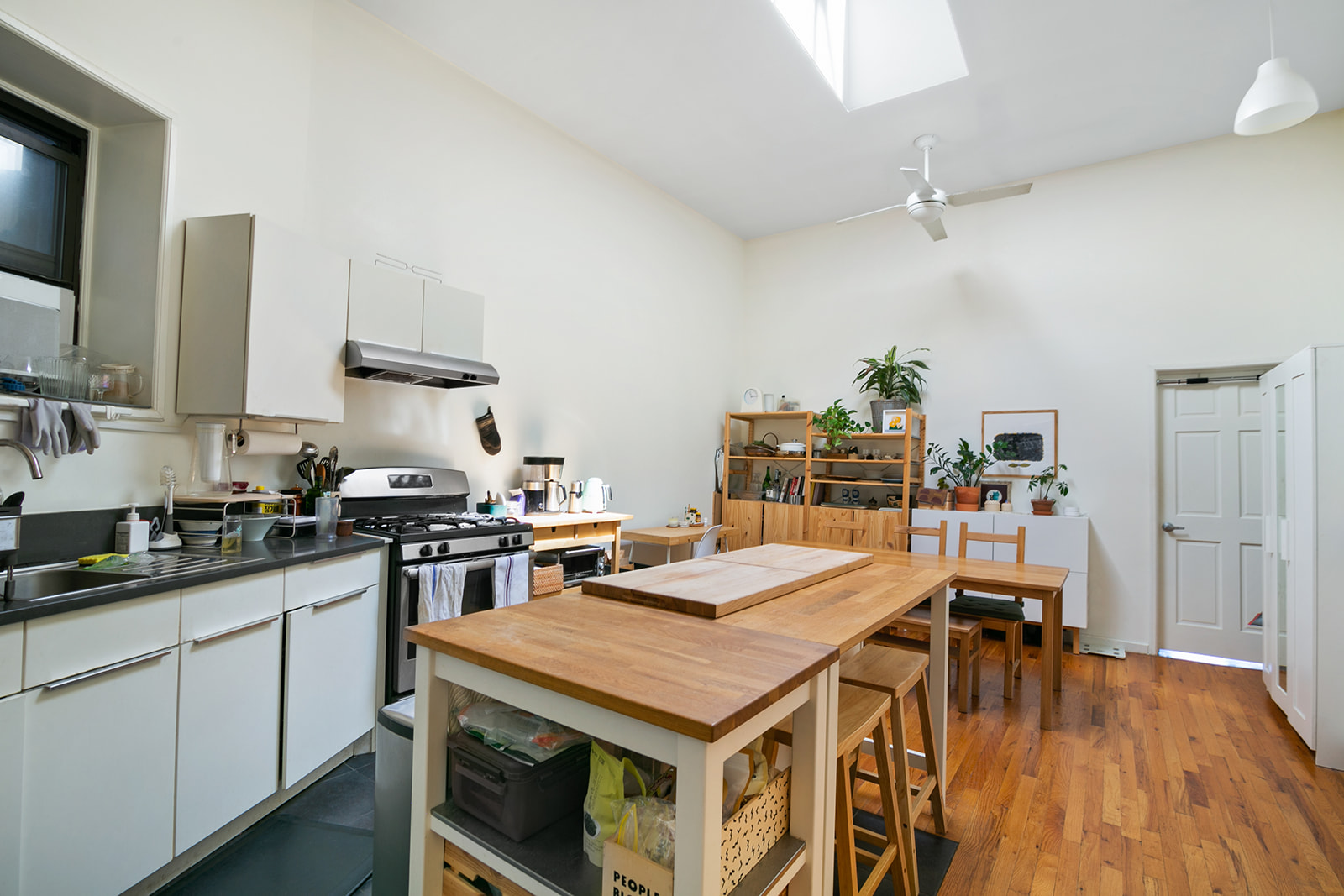 351 Vernon Avenue, Unit 4 Brooklyn, NY 11206 - Photo 3 of 8