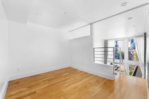 $4,000 | 105 Grand Avenue, Unit 4E | Clinton Hill