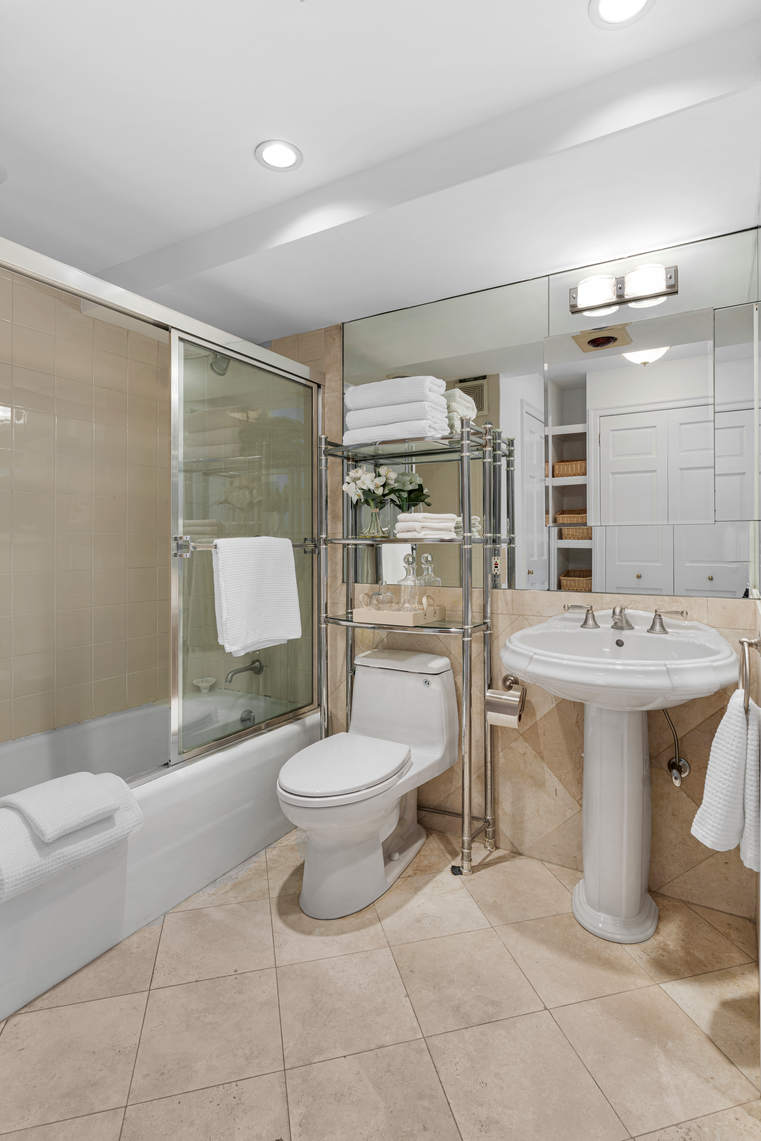 1065 Park Avenue, Unit 7D Manhattan, NY 10128 - Photo 7 of 16