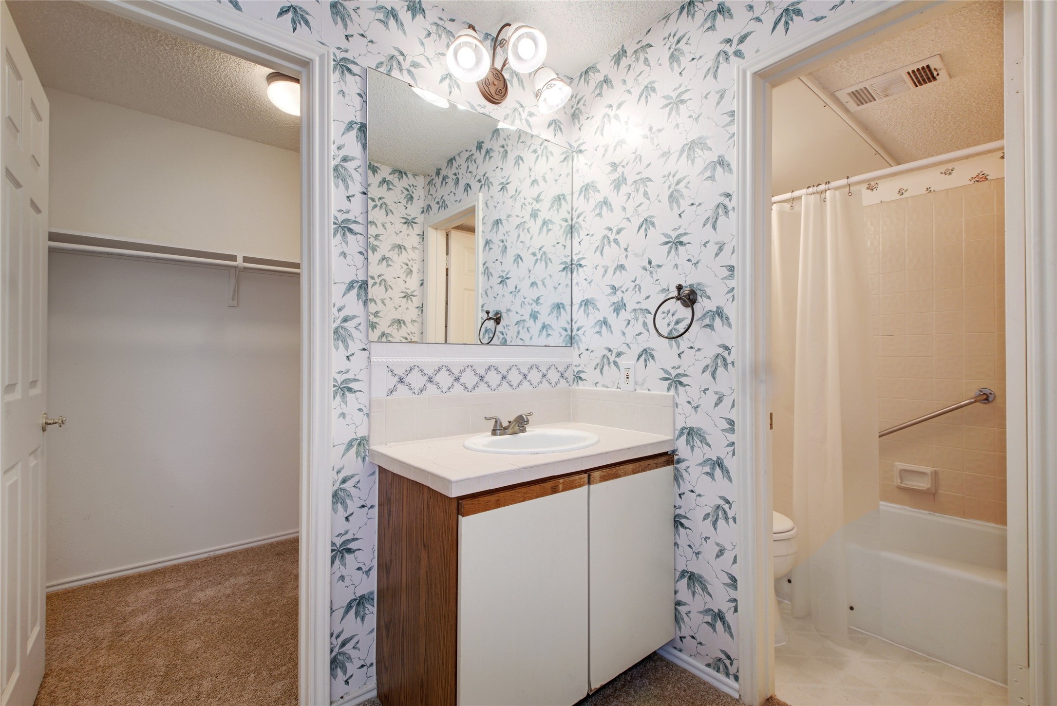 2520 Quarry Road, Unit 201 Austin, TX 78703 - Photo 12 of 30 Gallery Image 12