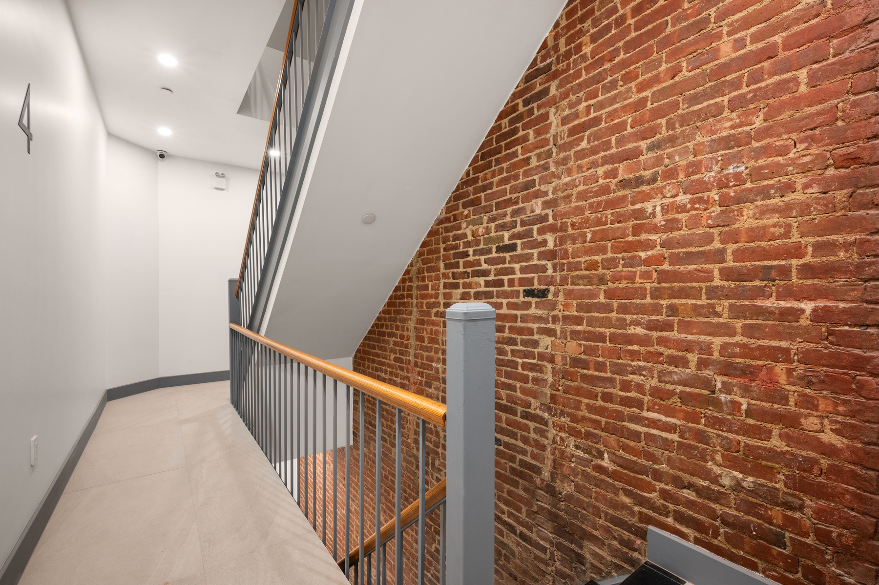 59 West 70th Street, Unit 2 Manhattan, NY 10023 - Photo 15 of 16 Gallery Image 15