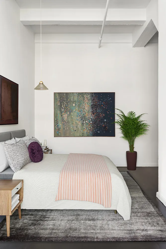 $975,000 | 348 West 38th Street, Unit 9E | Hudson Yards