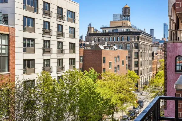 $2,999,000 | 366 West 11th Street, Unit 6EF | West Village