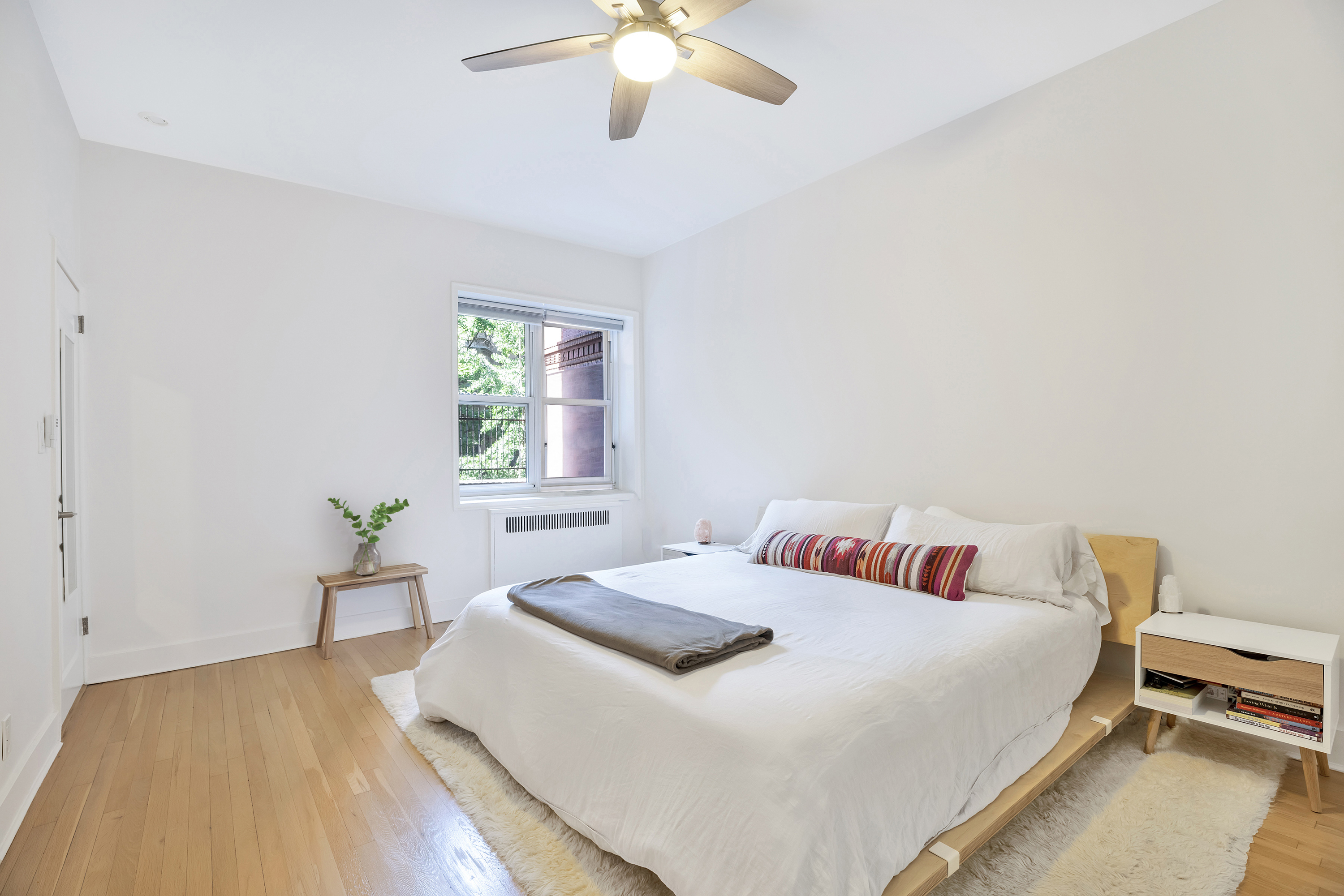 25 Plaza Street West, Unit 1J Brooklyn, NY 11217 - Photo 5 of 10