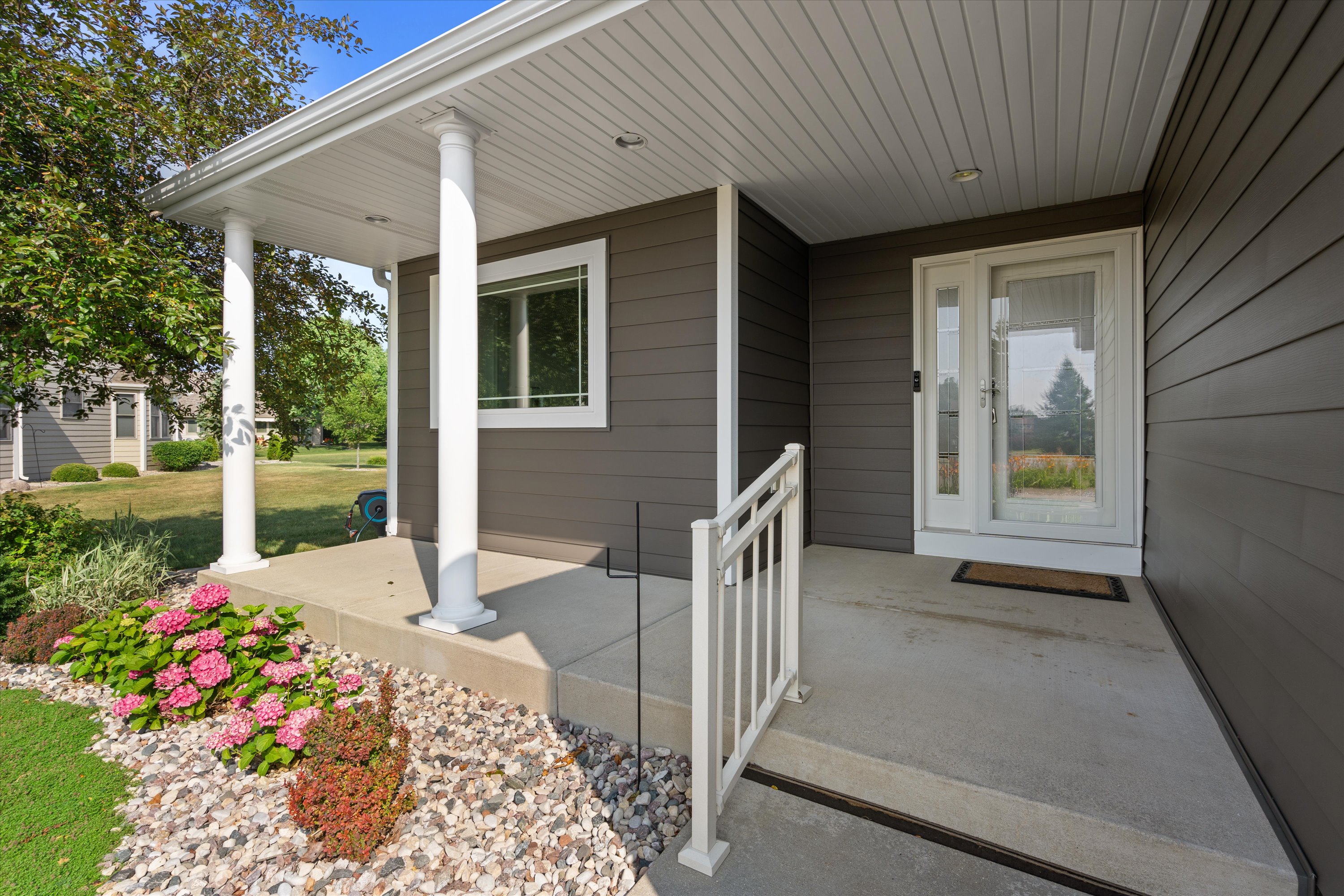 6413 Merganser Drive Racine, WI 53406 - Photo 8 of 17 Gallery Image 8