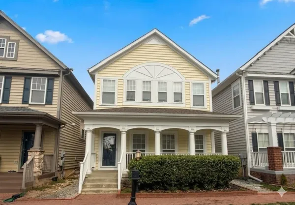 $820,000 | Grandwind Drive, Lorton, VA 22079