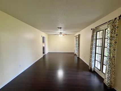 $335,000 | 635 Little Farms Avenue, River Ridge, LA 70123