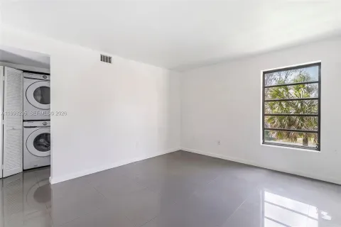 $350,000 | 9015 Southwest 125th Avenue, Unit N306, Miami, FL 33186