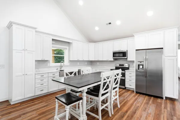 $899,000 | 135 Brandywine Place, Elizabethton, TN 37643