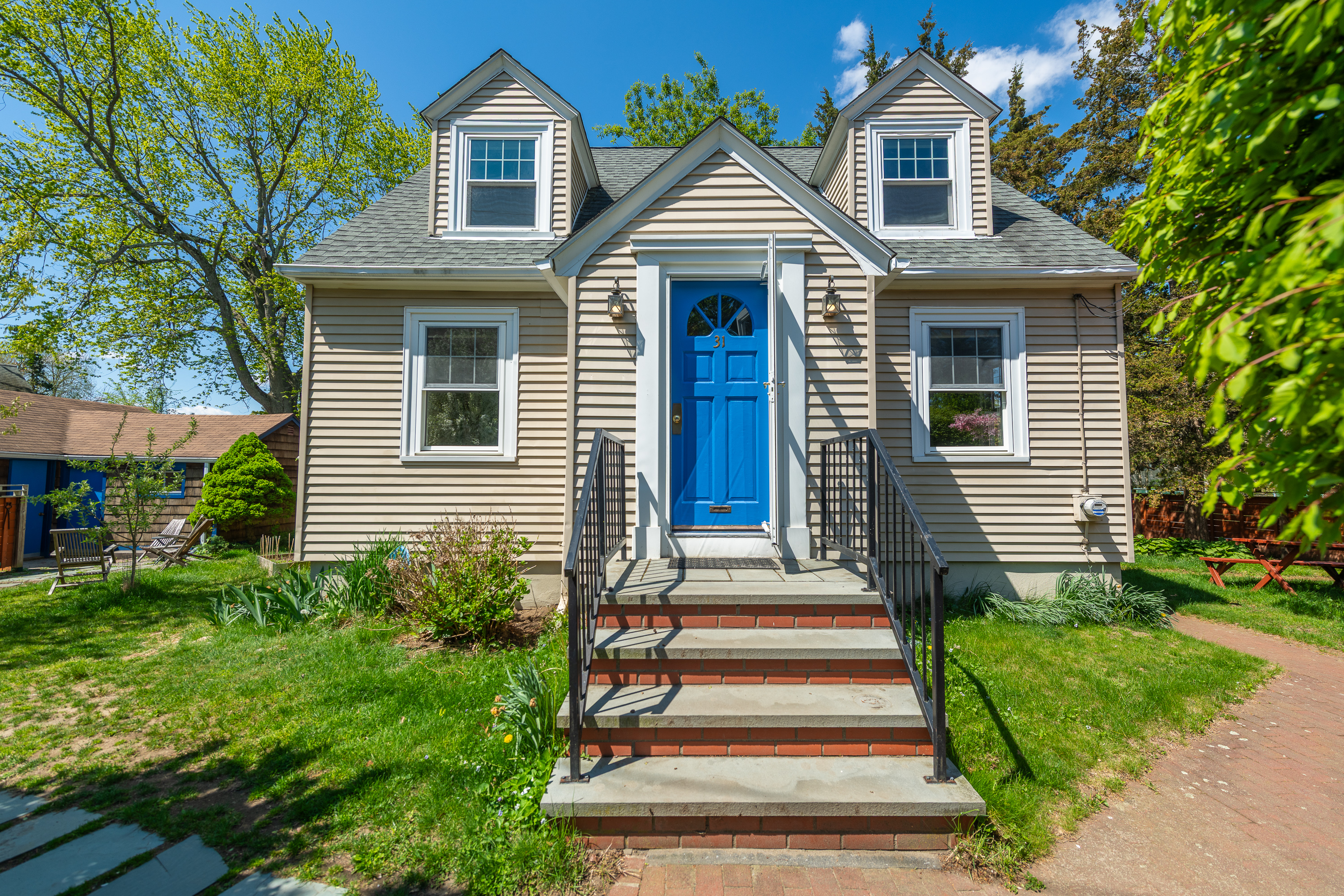 31 Errol Street Warwick, RI 02888 - Photo 1 of 38