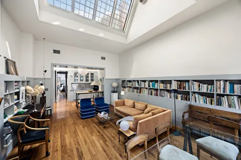 $6,995,000 | 31 West 9th Street | Greenwich Village
