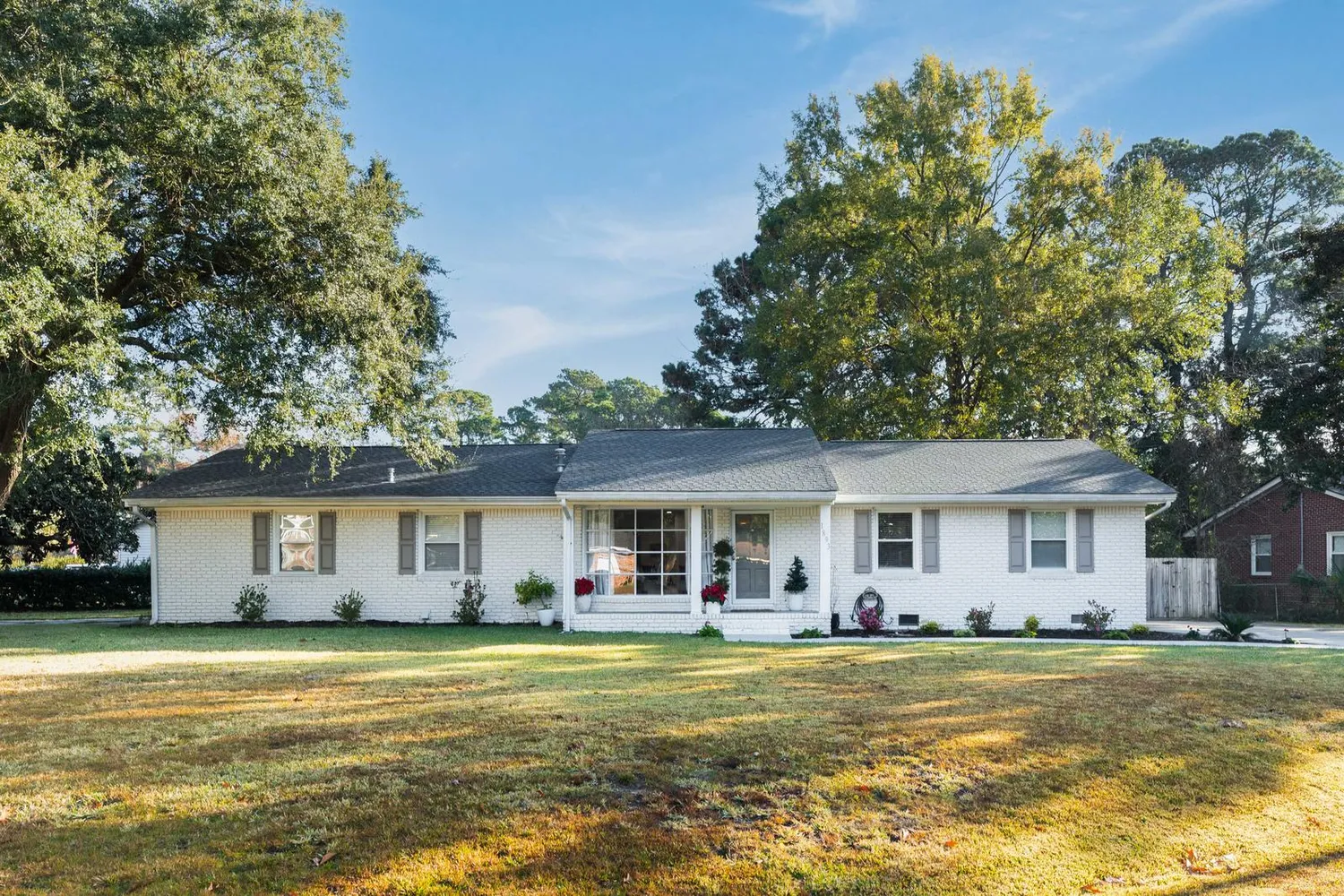 $569,000 | 1893 St Julian Drive, Charleston, SC 29407