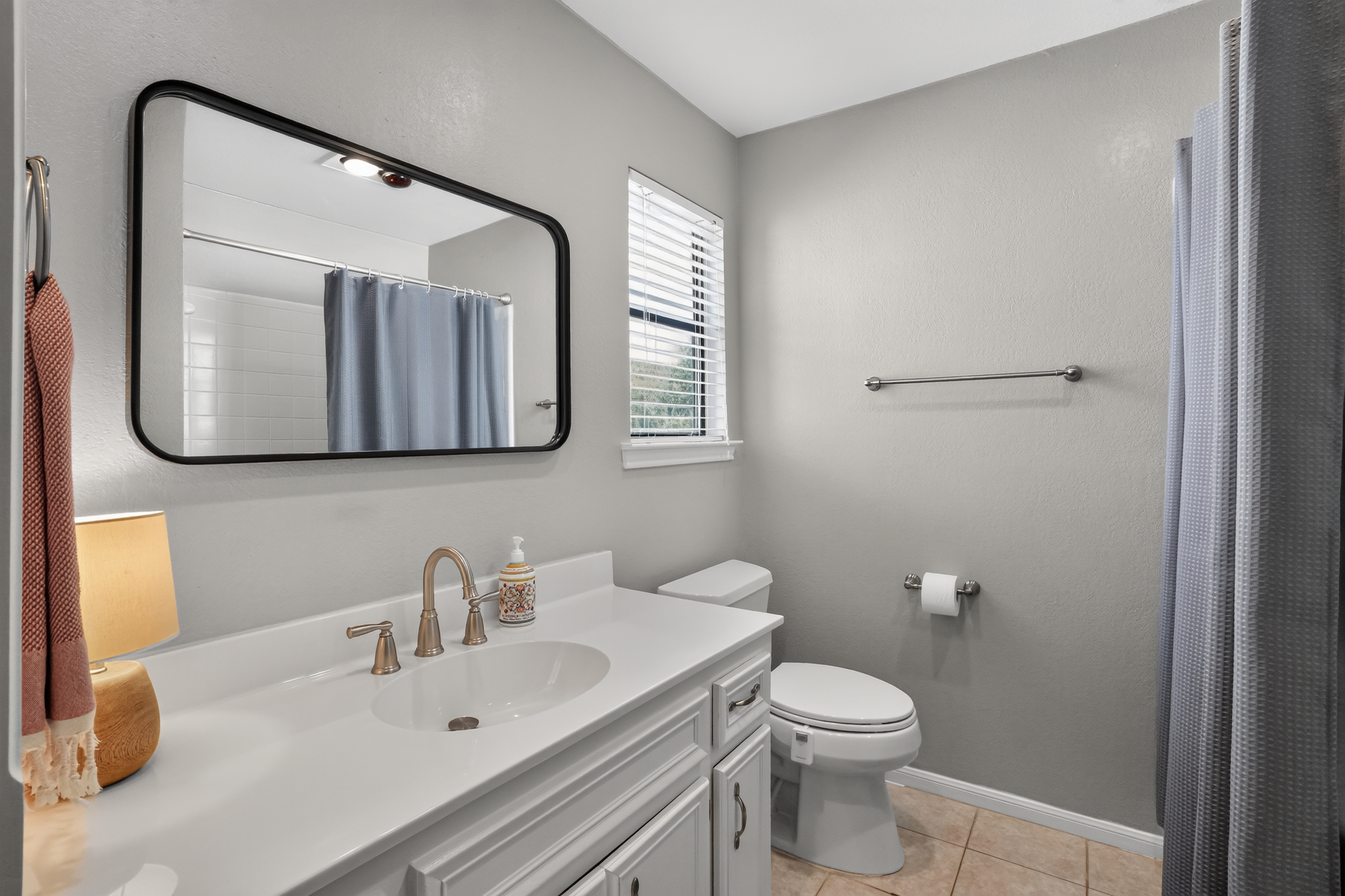 1911 Stoneridge Road Austin, TX 78746 - Photo 18 of 26 Gallery Image 18
