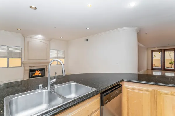 $1,149,988 | 10364 Almayo Avenue, Unit 103, Los Angeles, CA 90064