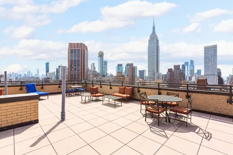 $700,000 | 137 East 36th Street, Unit 13C | Murray Hill
