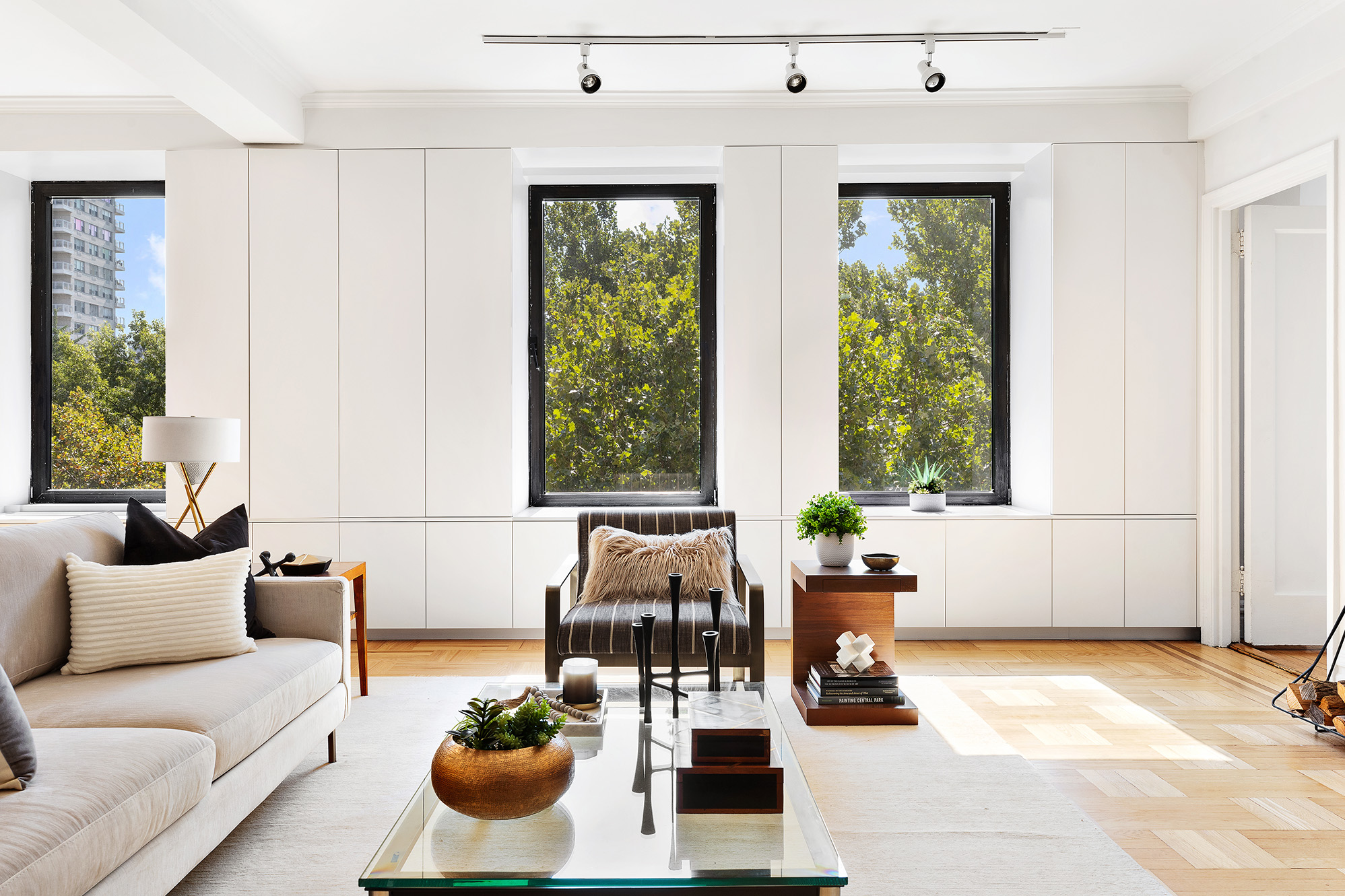 32 Washington Square West, Unit 7E Manhattan, NY 10011 - Photo 2 of 12