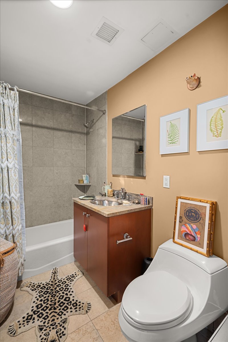 440 Kent Avenue, Unit 9D Brooklyn, NY 11249 - Photo 11 of 13 Gallery Image 11