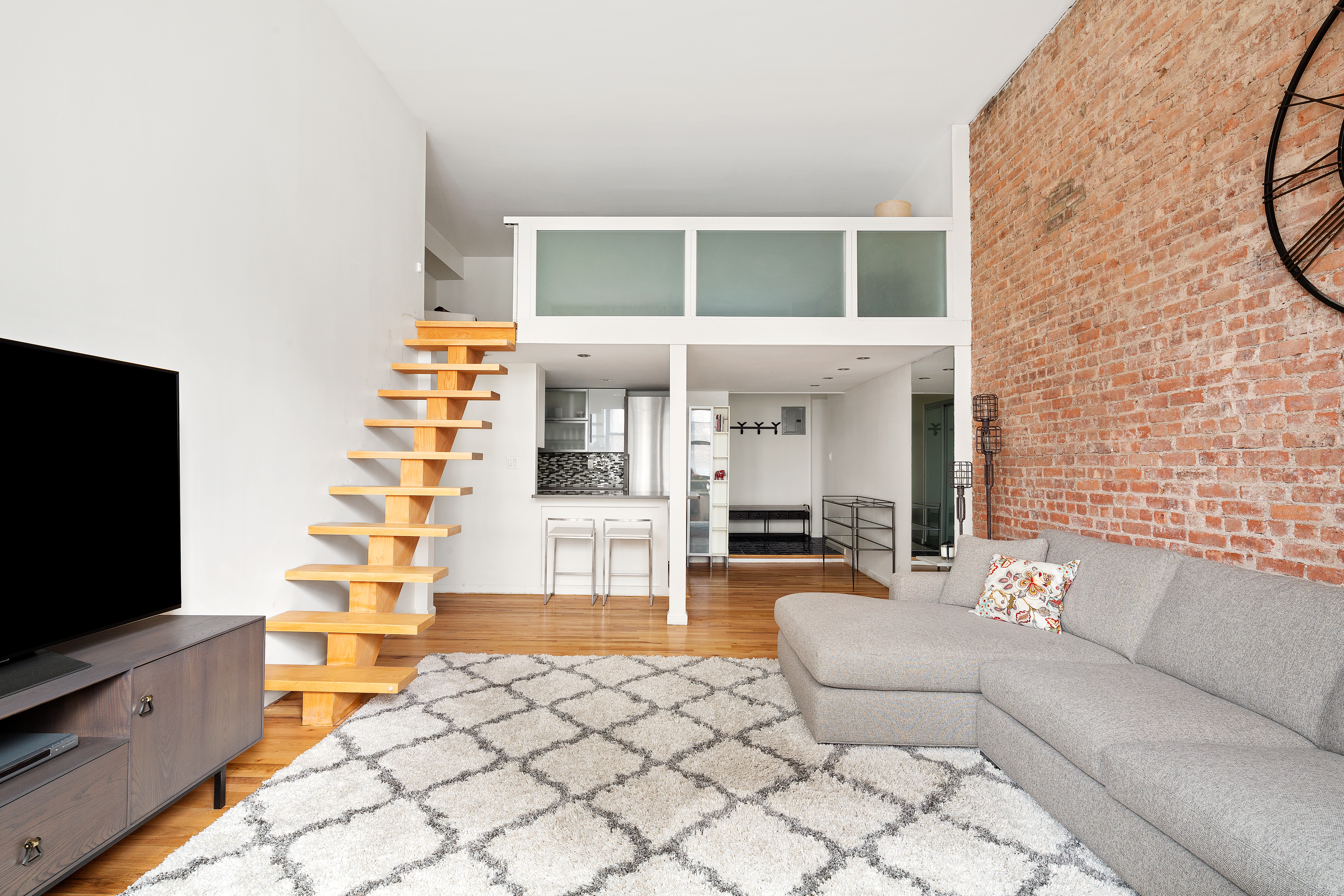 250 Mercer Street, Unit C414 Manhattan, NY 10012 - Photo 3 of 13