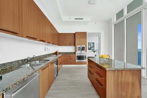 $3,149,000 | 15901 Collins Avenue, Unit 4301, Sunny Isles Beach, FL 33160