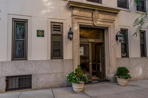 $1,550,000 | 300 West 108th Street, Unit 2C | Upper West Side