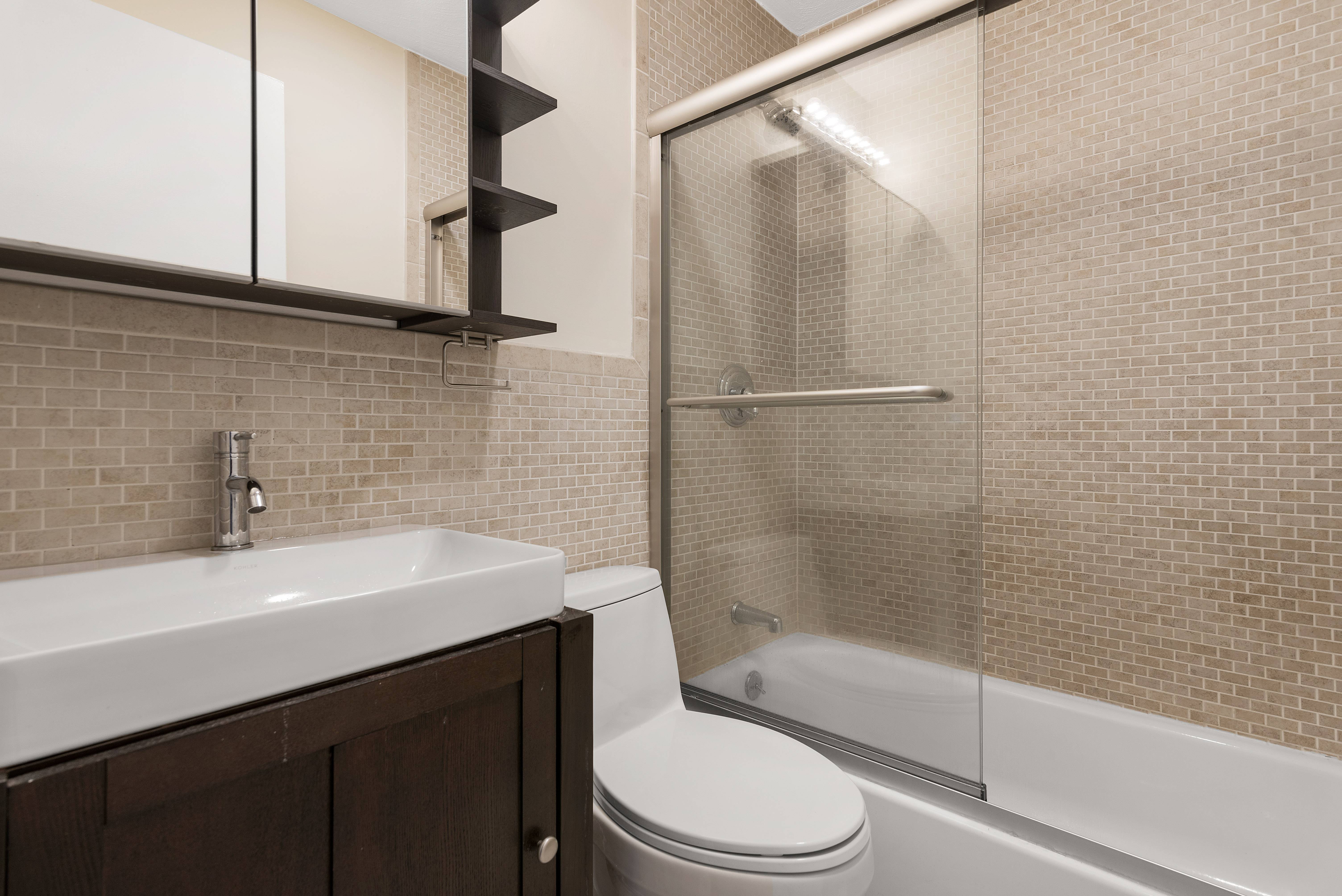 21 Follen Street, Unit 2F Boston, MA 02116 - Photo 7 of 8