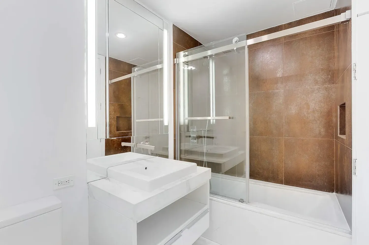 $6,800 | 133 West 22nd Street, Unit 7H | Chelsea