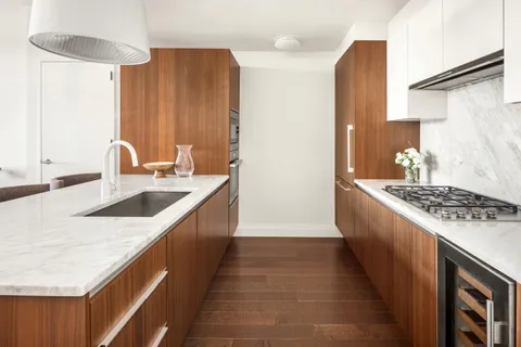 $1,970,000 | 35 West 15th Street, Unit 9B | Flatiron