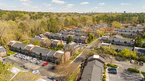 $325,000 | 7 Scotland Place Northwest, Atlanta, GA 30318