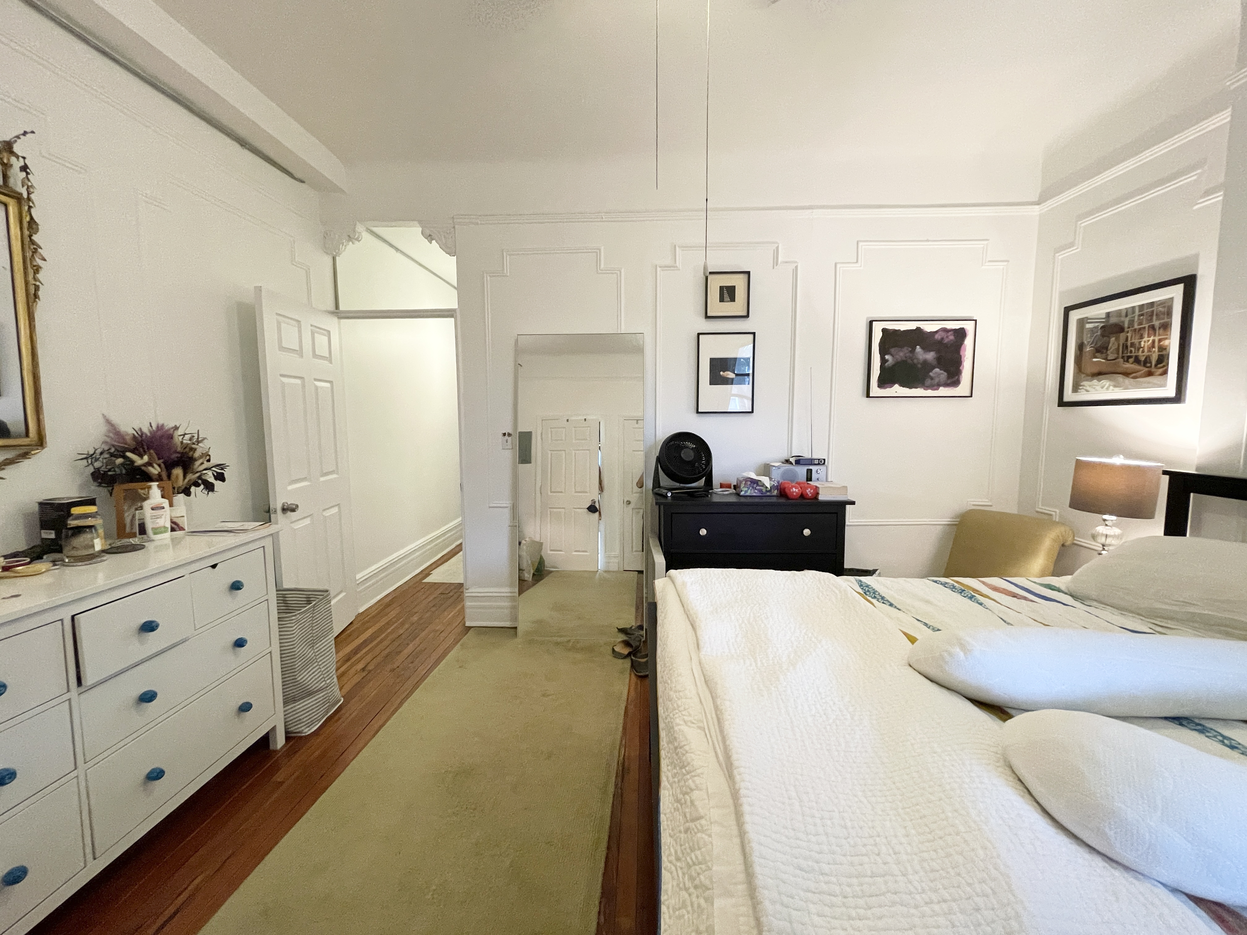 447 Jefferson Avenue, Unit 3L Brooklyn, NY 11221 - Photo 6 of 13 a bed room with a bed and a television