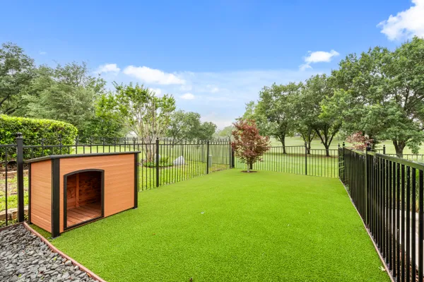 $2,600,000 | 3907 Fox Glen Drive, Irving, TX 75062