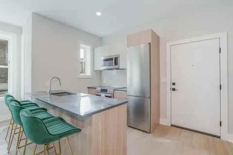 $475,000 | 933 N Street Northwest, Unit 101, Washington, DC 20001