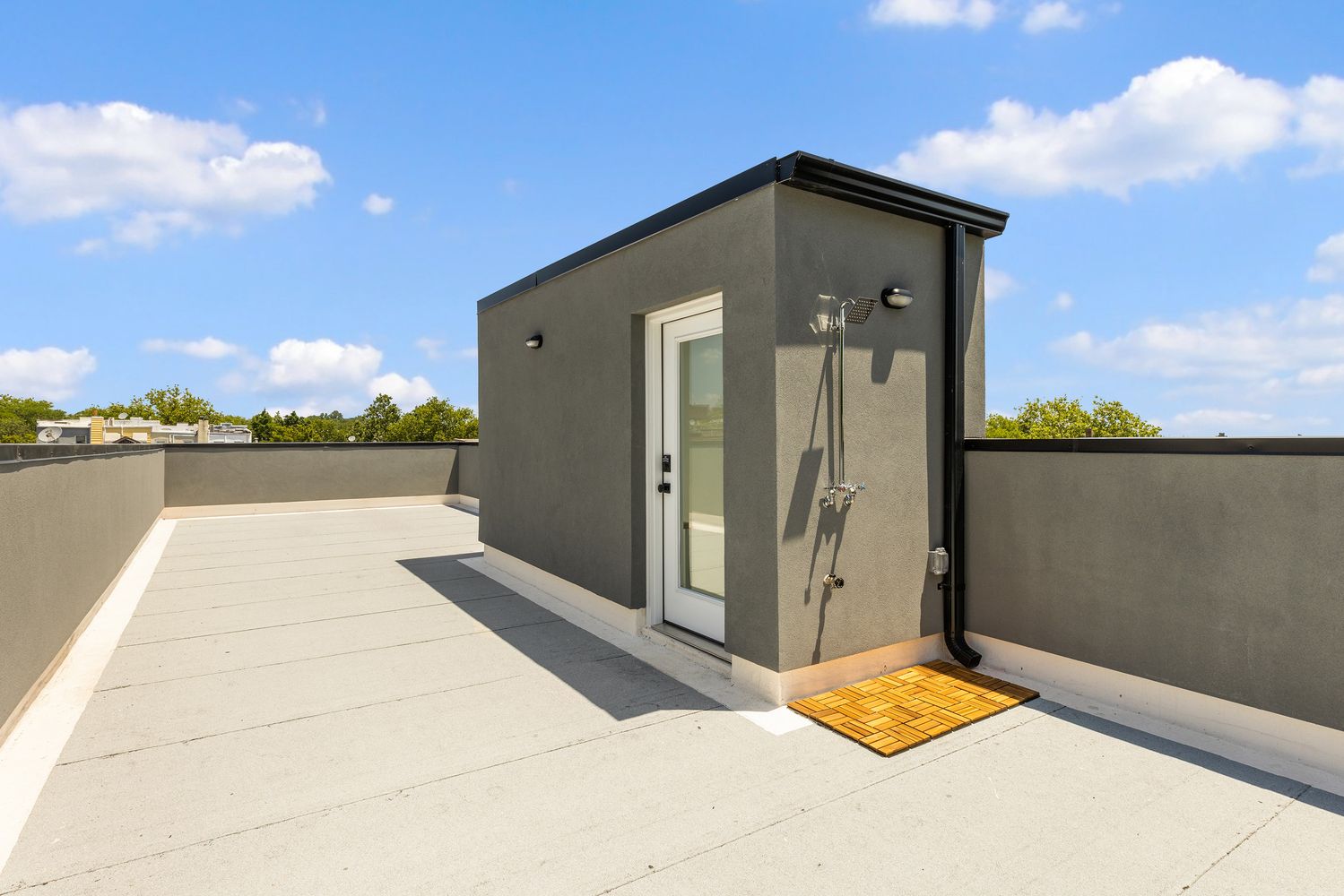 578 20th Street Brooklyn, NY 11218 - Photo 17 of 24 a front view of a house with a yard