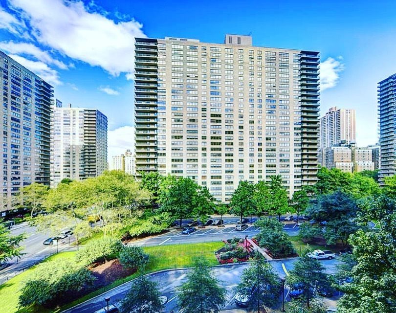 150 West End Avenue, Unit 10P Manhattan, NY 10023 - Photo 9 of 11 Gallery Image 9