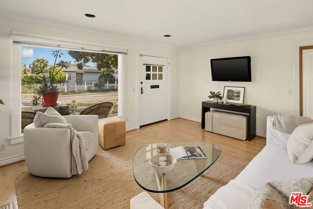 $1,650,000 | 703 Boccaccio Avenue, Venice, CA 90291