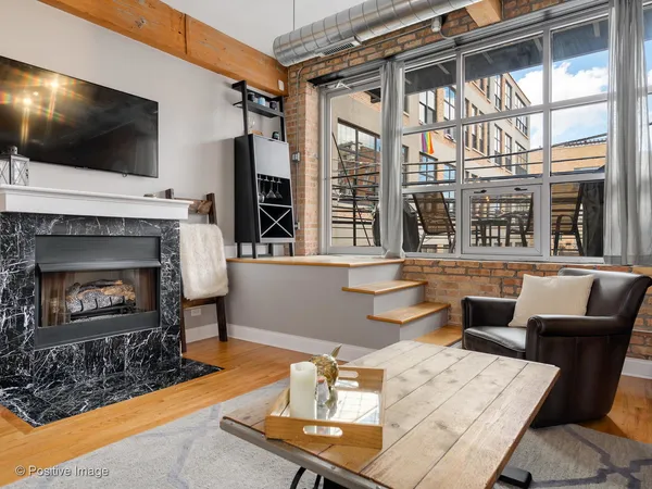 $369,000 | 1344 West Madison Street, Unit 201, Chicago, IL 60607