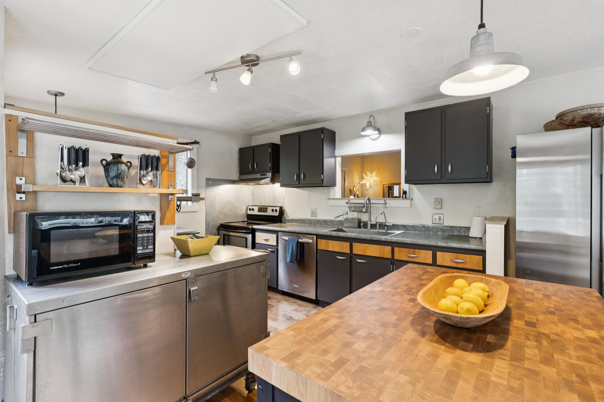 5444 Gates Road Santa Rosa, CA 95404 - Photo 10 of 25 Gallery Image 10
