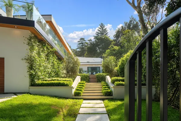 $4,100,000 | Laurel Canyon Road, Los Angeles, CA 90046