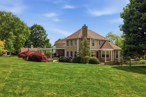 $1,750,000 | 302 Jefferson Drive, Malvern, PA 19355