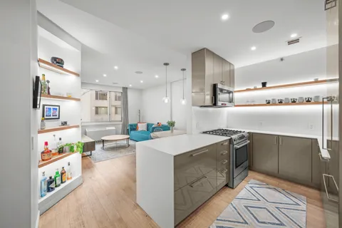 $949,000 | 40 West 116th Street, Unit A916 | Harlem