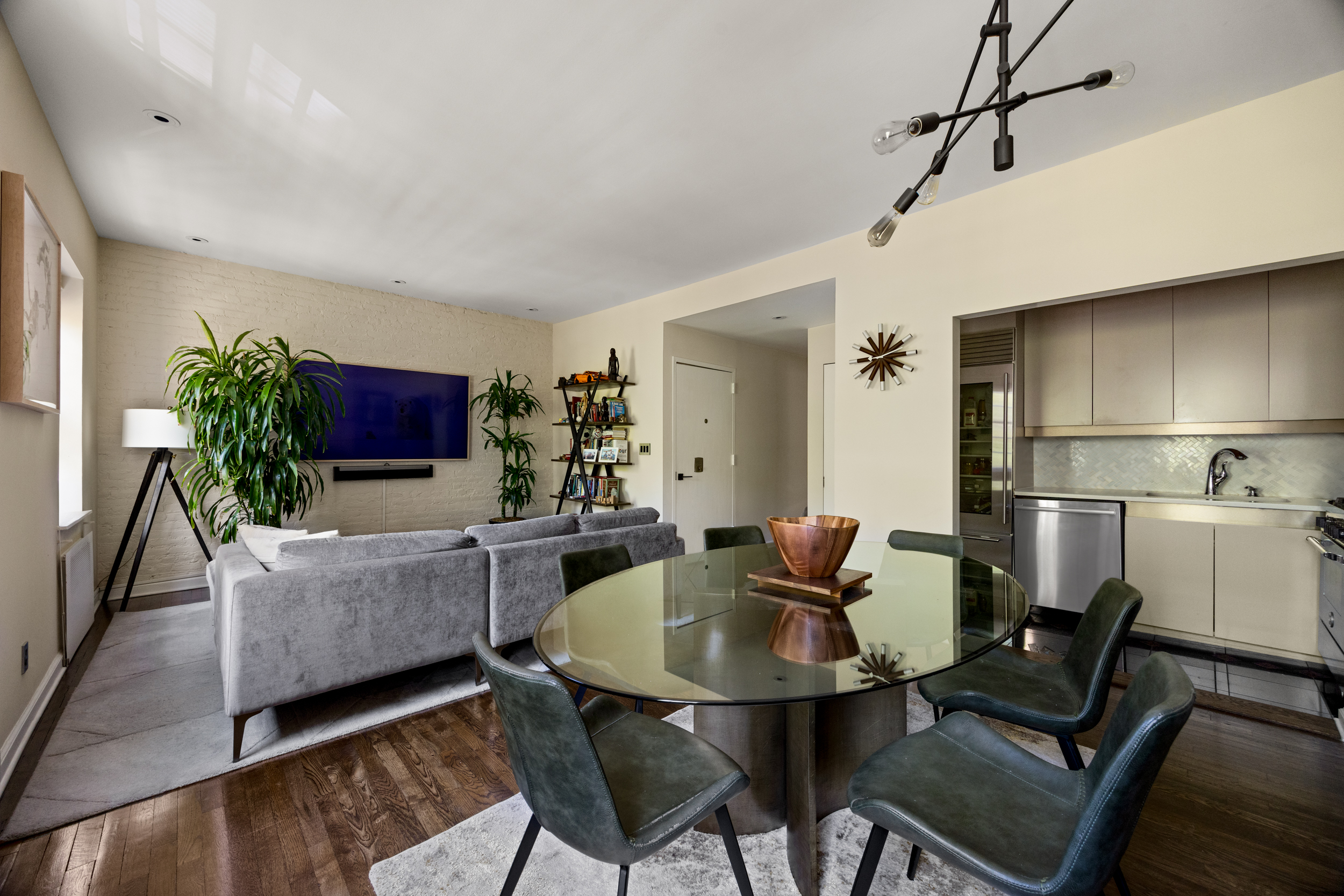 311 West 20th Street, Unit 3 Manhattan, NY 10011 - Photo 9 of 15 Gallery Image 9