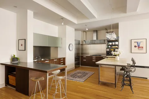 $2,650,000 | 252 7th Avenue, Unit 5R | Chelsea