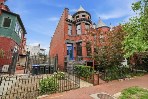 $1,875,000 | 210 8th Street Southeast, Washington, DC 20003