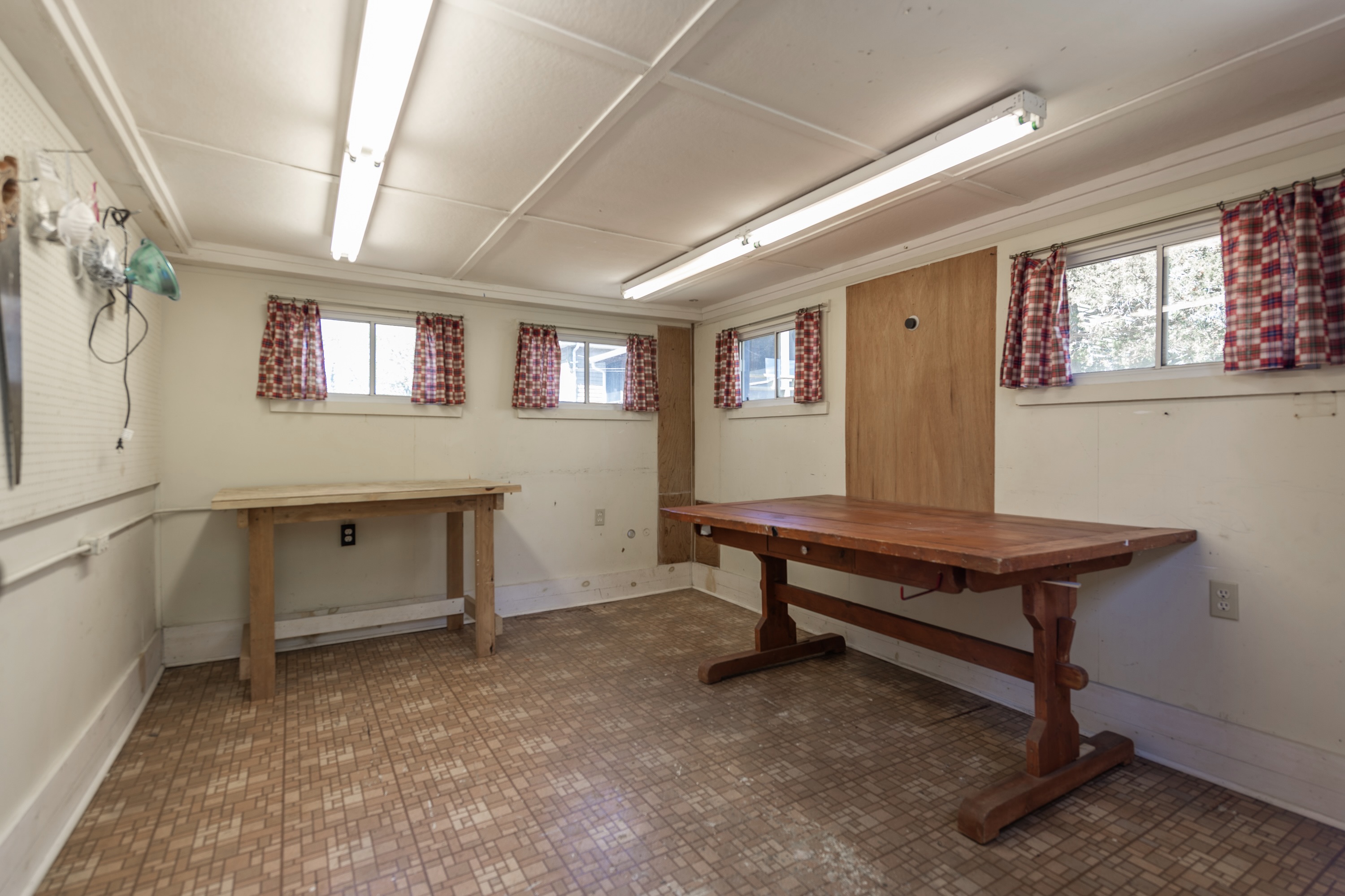 31 Errol Street Warwick, RI 02888 - Photo 26 of 38