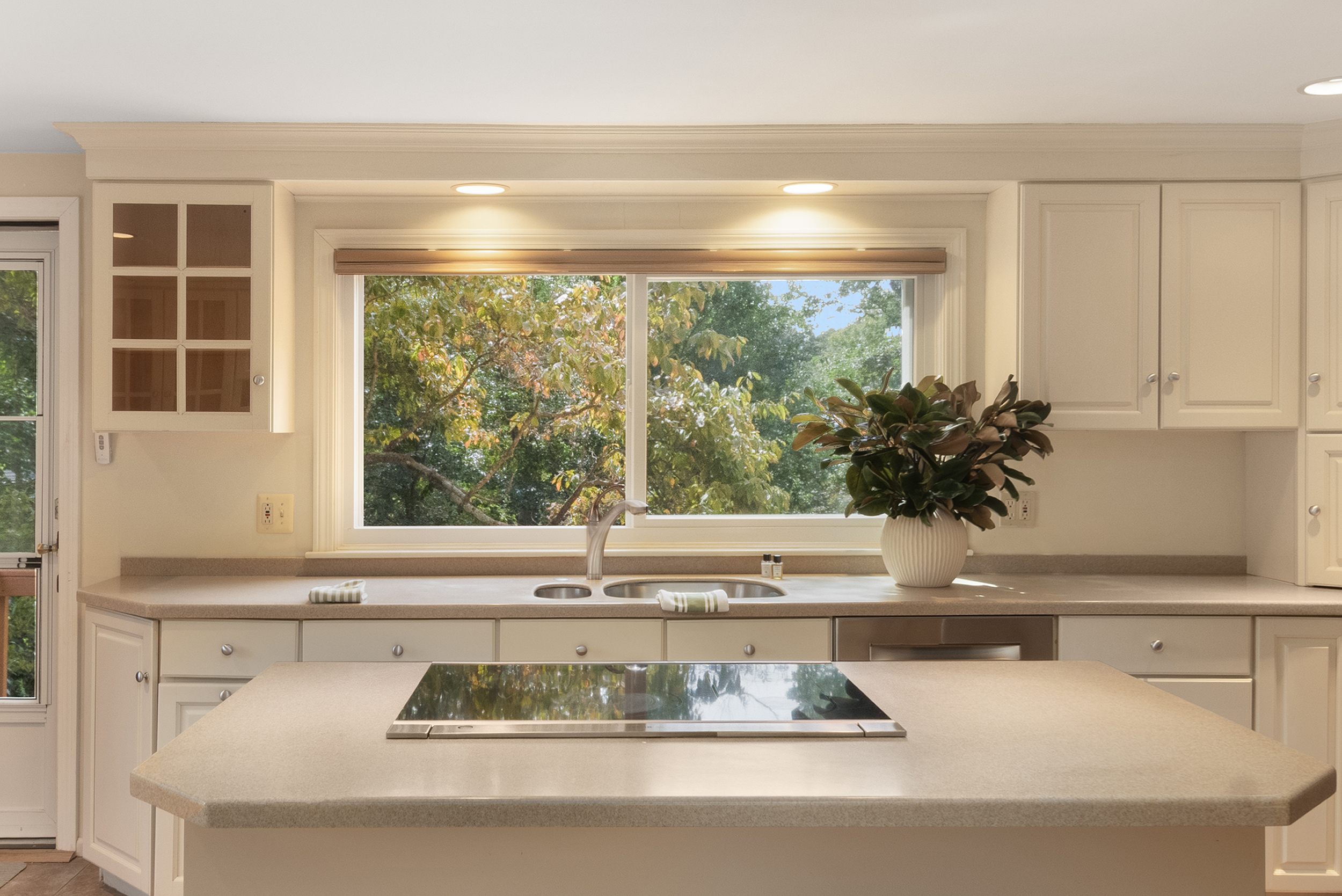 102 Edgewater Road Narragansett, RI 02882 - Photo 14 of 78 Gallery Image 14