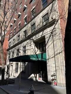 a view of entryway with a street