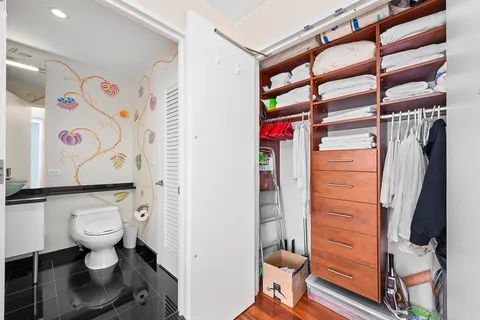 $1,900,000 | 60 East 55th Street, Unit 40B | Midtown East